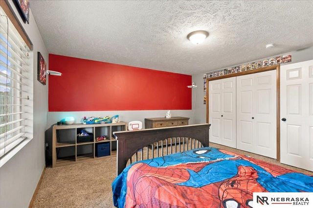 9629 Yellow Pine Road, Lincoln, NE 68505