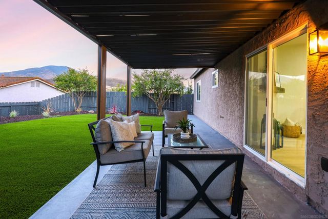 10108 Tres Lagos Ct, Spring Valley, CA 91977