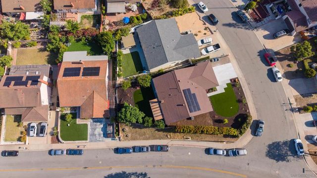 10108 Tres Lagos Ct, Spring Valley, CA 91977