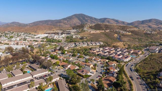 10108 Tres Lagos Ct, Spring Valley, CA 91977