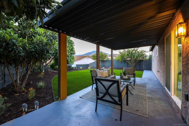 10108 Tres Lagos Ct, Spring Valley, CA 91977