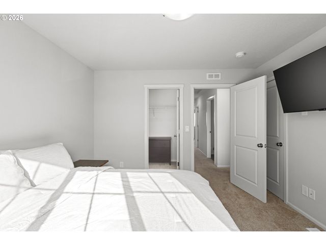 31160 Nw YORKSHIRE St, North Plains, OR 97133