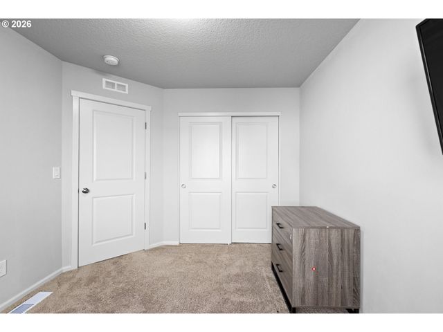 31160 Nw YORKSHIRE St, North Plains, OR 97133