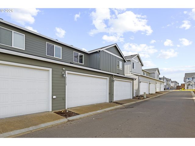 31160 Nw YORKSHIRE St, North Plains, OR 97133