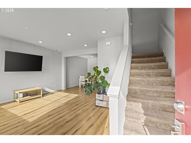 31160 Nw YORKSHIRE St, North Plains, OR 97133