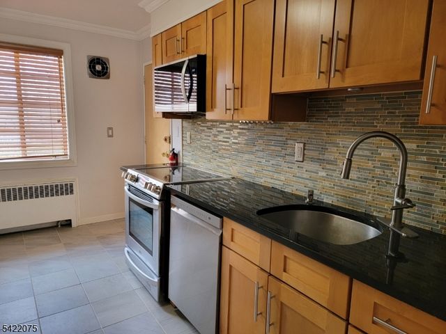 21 Troy Dr, Springfield Twp., NJ 07081