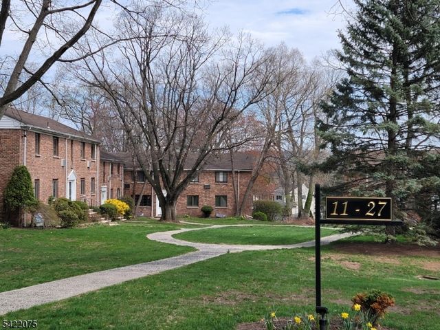 21 Troy Dr, Springfield Twp., NJ 07081