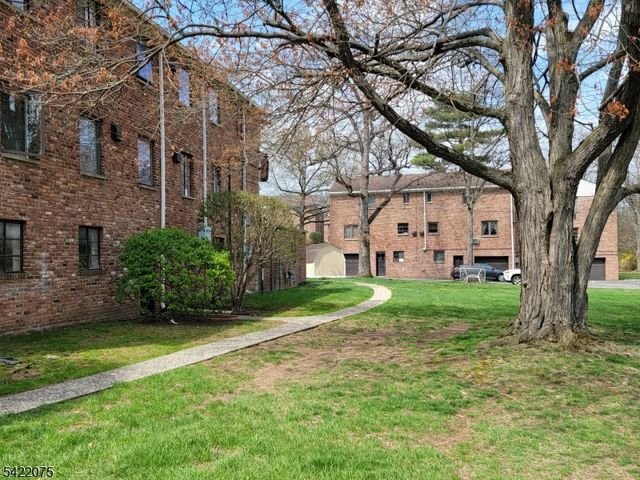 21 Troy Dr, Springfield Twp., NJ 07081