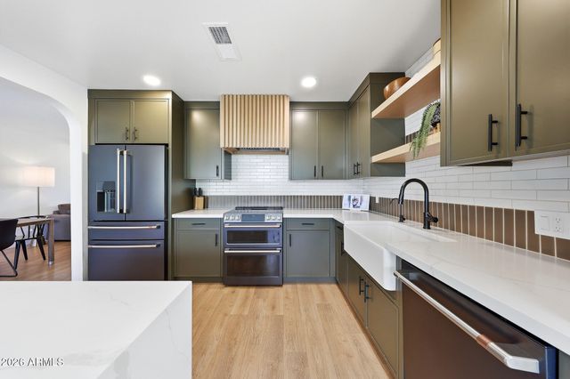 2406 E ELM Street, Phoenix, AZ 85016