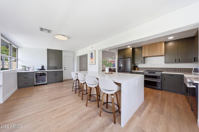 2406 E ELM Street, Phoenix, AZ 85016