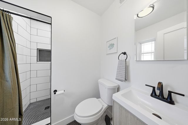 2406 E ELM Street, Phoenix, AZ 85016