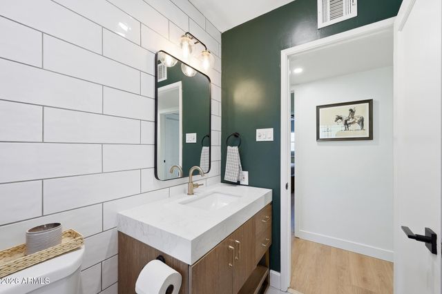 2406 E ELM Street, Phoenix, AZ 85016