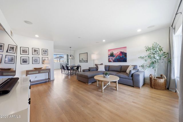 2406 E ELM Street, Phoenix, AZ 85016