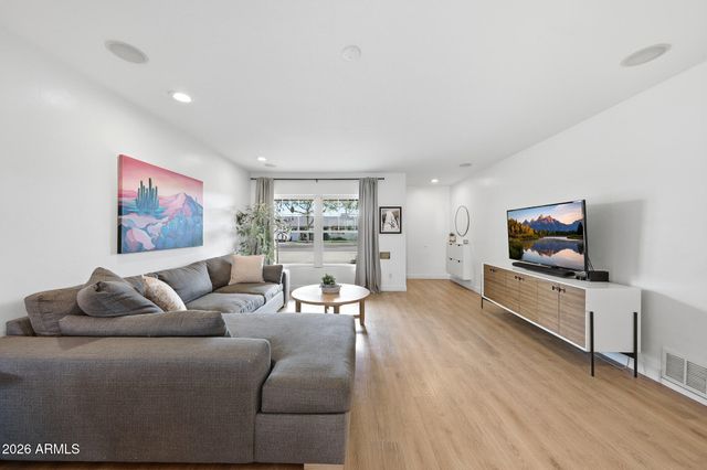 2406 E ELM Street, Phoenix, AZ 85016