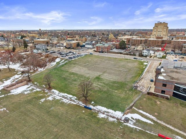 718 Lake AVENUE, Racine, WI 53403