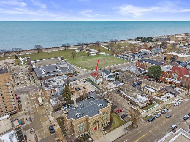 718 Lake AVENUE, Racine, WI 53403