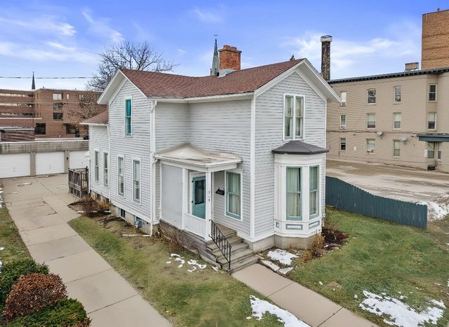 718 Lake AVENUE, Racine, WI 53403