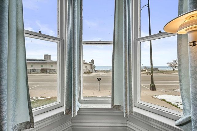 718 Lake AVENUE, Racine, WI 53403