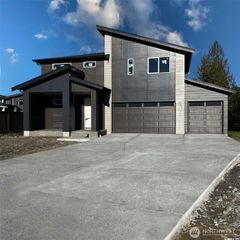 14215 179th Street E #23, Puyallup, WA 98374