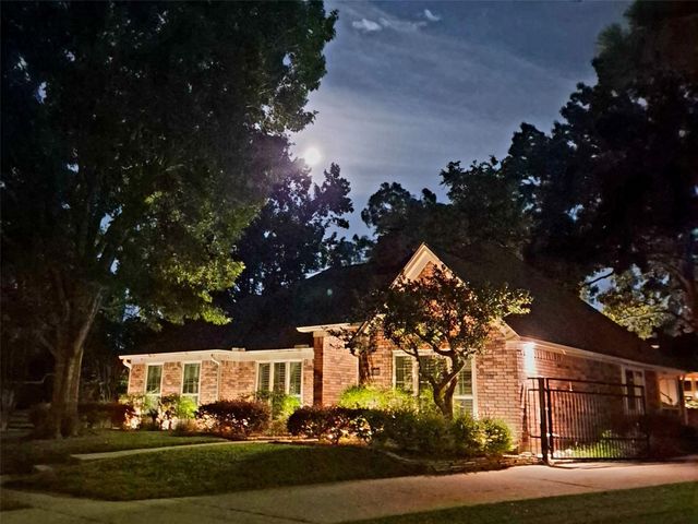 15318 Brook Arbor Court, Houston, TX 77062