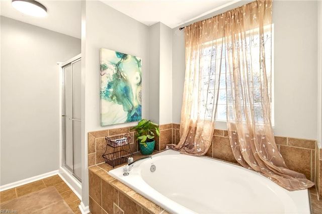 6303 S Oaken Gate DR, Suffolk, VA 23435