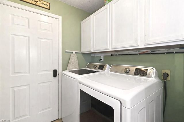 6303 S Oaken Gate DR, Suffolk, VA 23435