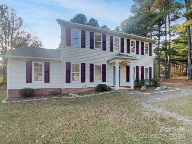 200 Meadow Wind Court, Monroe, NC 28110