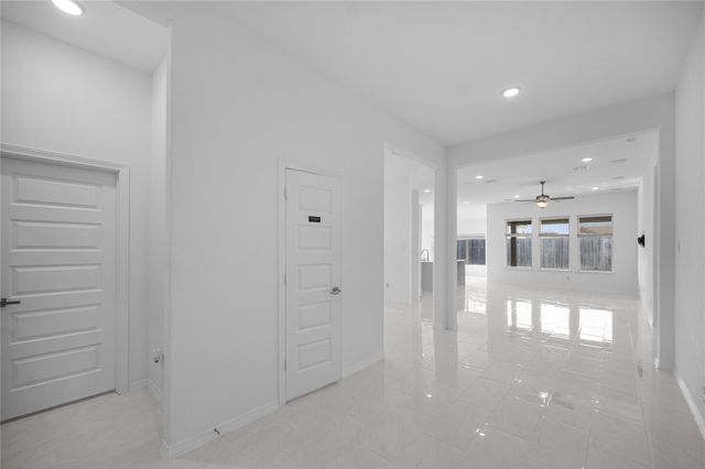 13710 Duro Bluff Drive, Cypress, TX 77429
