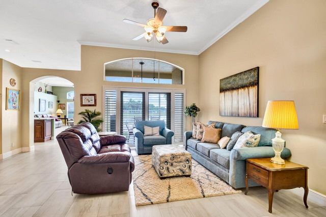 6171 Shadow Tree Lane, Lake Worth, FL 33463