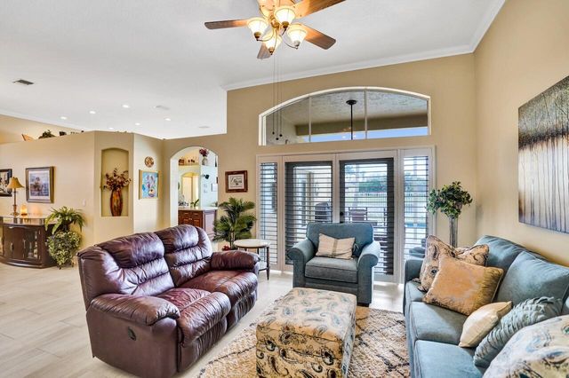 6171 Shadow Tree Lane, Lake Worth, FL 33463