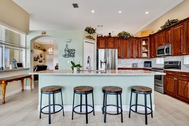 6171 Shadow Tree Lane, Lake Worth, FL 33463