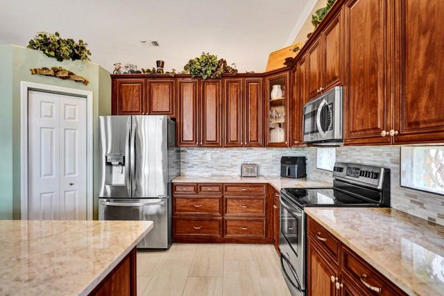 6171 Shadow Tree Lane, Lake Worth, FL 33463