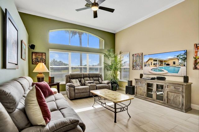 6171 Shadow Tree Lane, Lake Worth, FL 33463