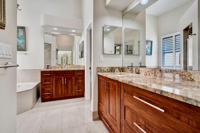 6171 Shadow Tree Lane, Lake Worth, FL 33463