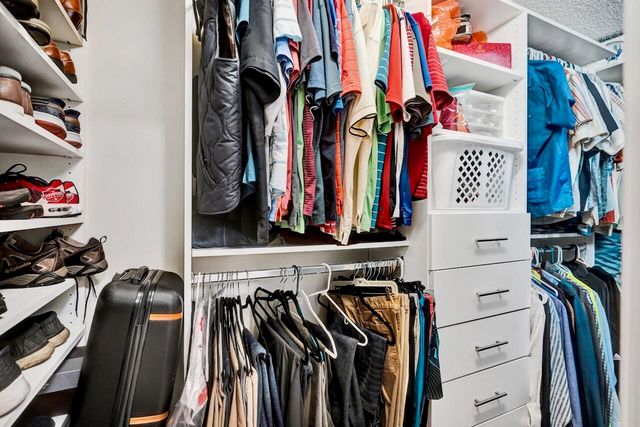 6171 Shadow Tree Lane, Lake Worth, FL 33463