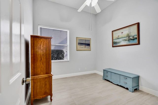 6171 Shadow Tree Lane, Lake Worth, FL 33463