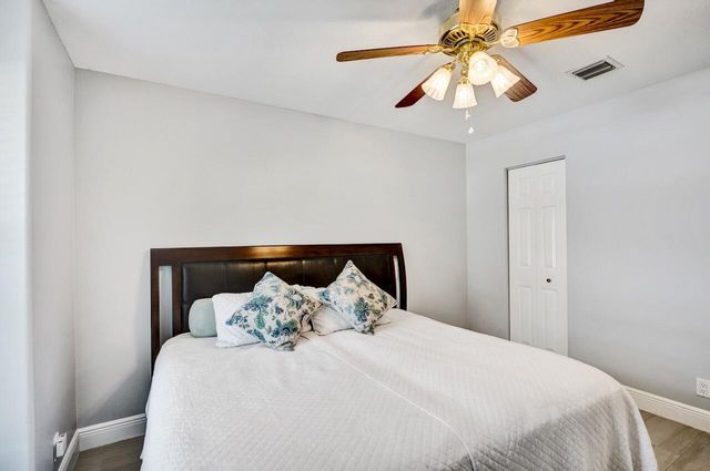 6171 Shadow Tree Lane, Lake Worth, FL 33463