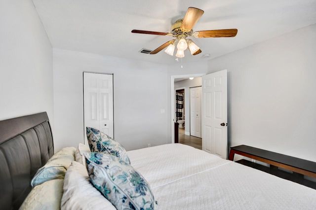 6171 Shadow Tree Lane, Lake Worth, FL 33463