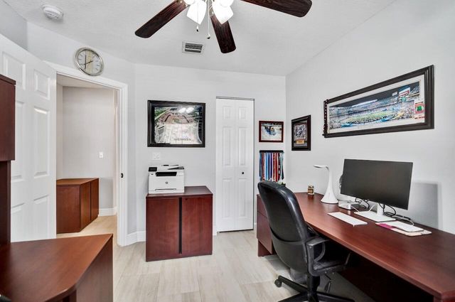 6171 Shadow Tree Lane, Lake Worth, FL 33463