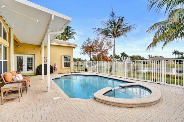 6171 Shadow Tree Lane, Lake Worth, FL 33463