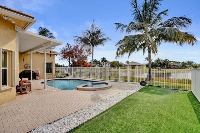 6171 Shadow Tree Lane, Lake Worth, FL 33463