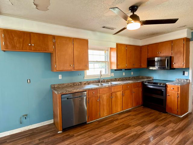 1240 Devonshire Drive, Sumter, SC 29154