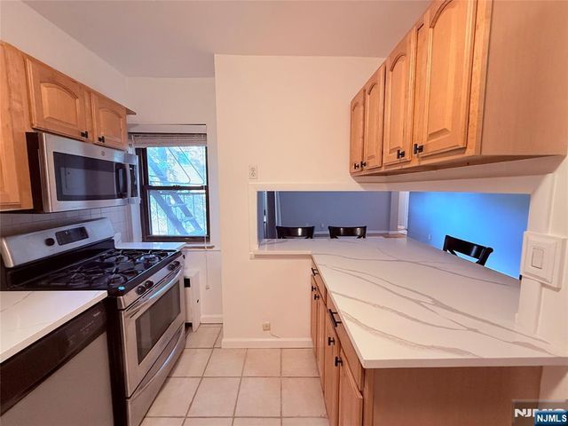 3020 Edwin Avenue 2C, Fort Lee, NJ 07024