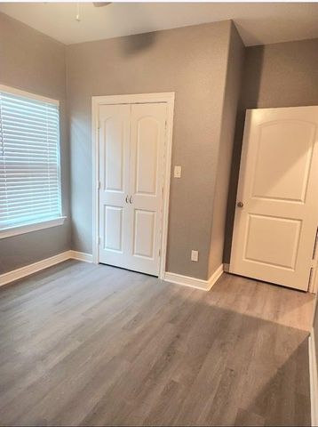 446 Krenek Road, Crosby, TX 77532