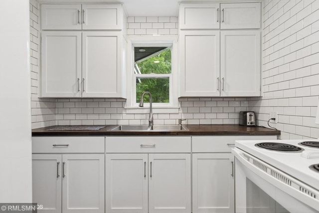 2818 Wilson Avenue, Sterling Twp, WI 54024
