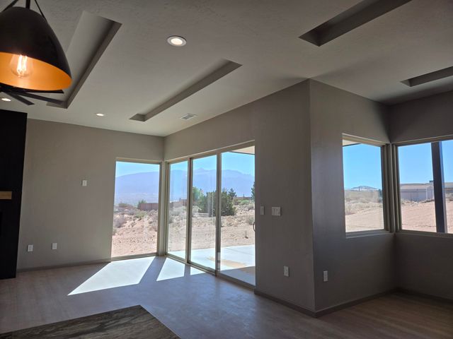 6704 Vatapa Road NE, Rio Rancho, NM 87144