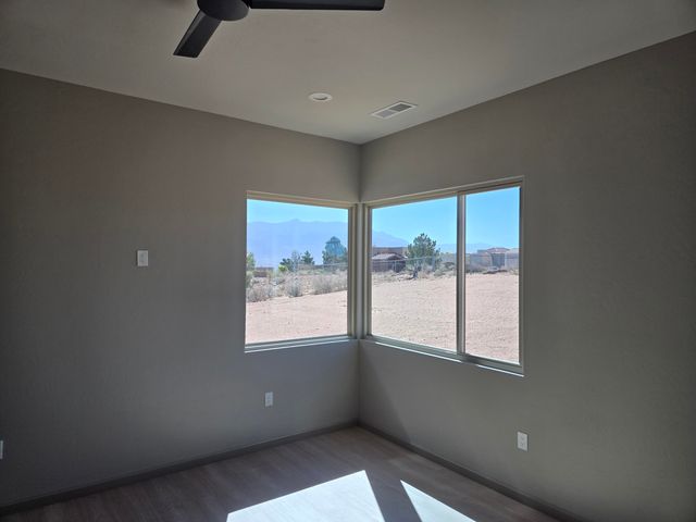 6704 Vatapa Road NE, Rio Rancho, NM 87144