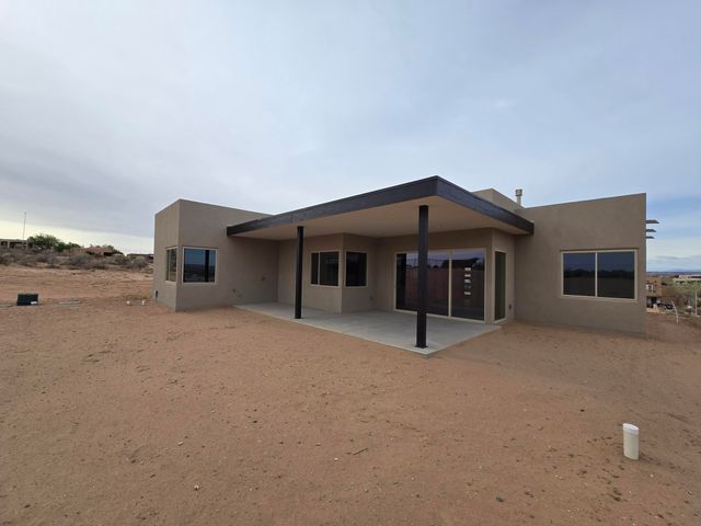6704 Vatapa Road NE, Rio Rancho, NM 87144