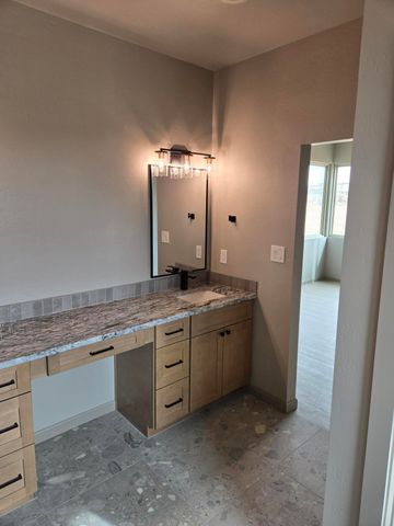 6704 Vatapa Road NE, Rio Rancho, NM 87144
