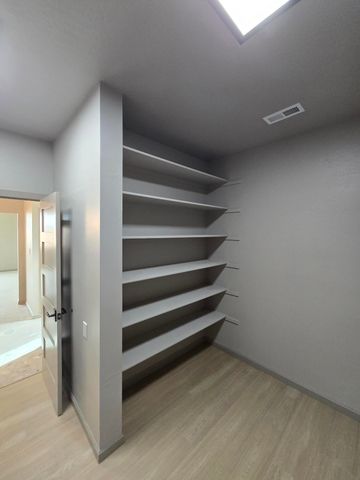 6704 Vatapa Road NE, Rio Rancho, NM 87144